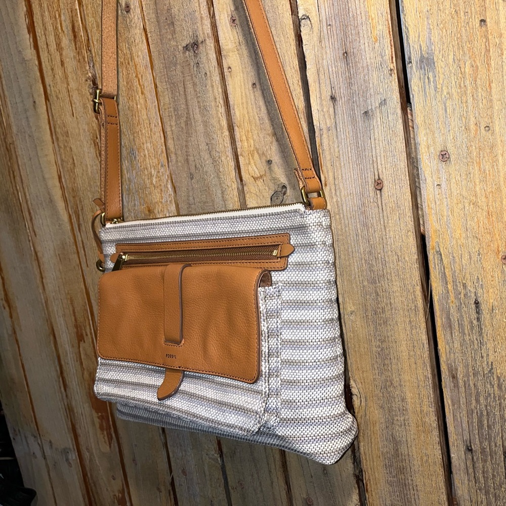 Fossil Canvas Bag With With Leather Trim - image 6